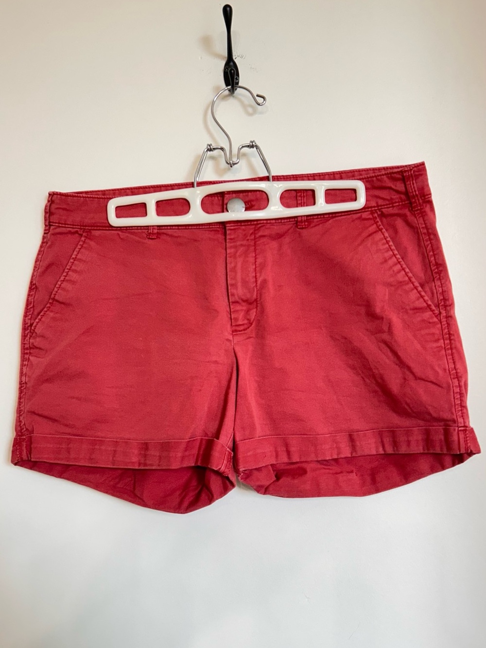 GAP COTTON CUFFED SHORTS